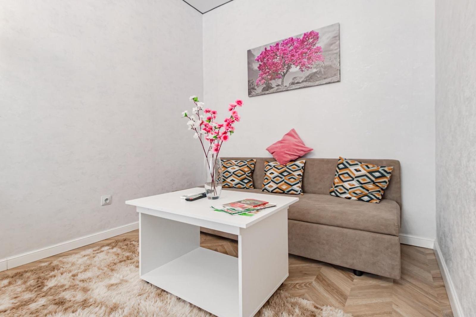 Apartment цветущая сакура *