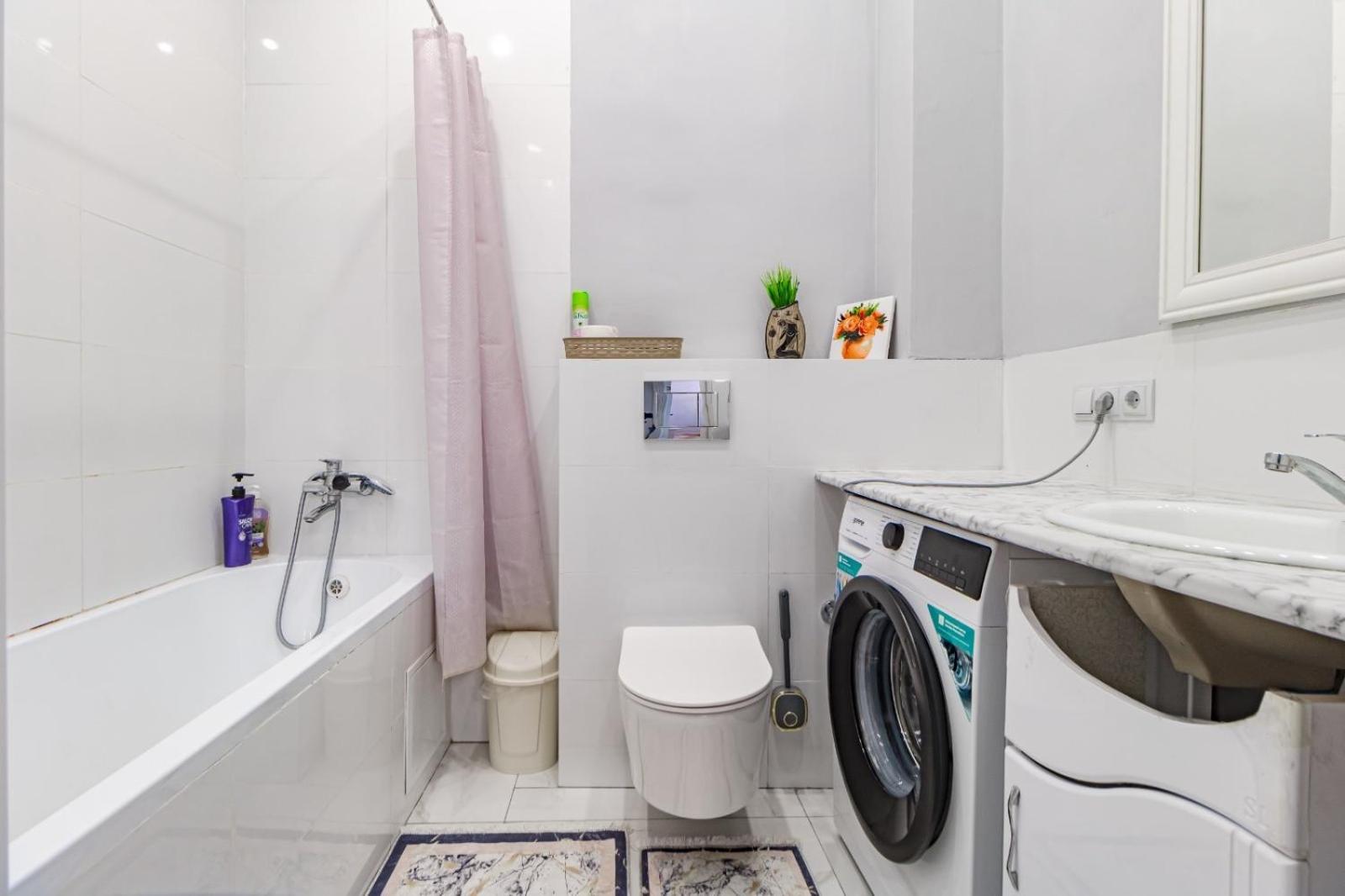 Apartment цветущая сакура *